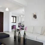 Heavenly Heights By Kb Hospitality * Evgiros