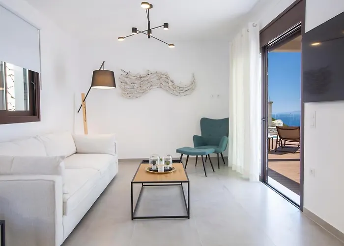Heavenly Heights By Kb Hospitality Evgiros